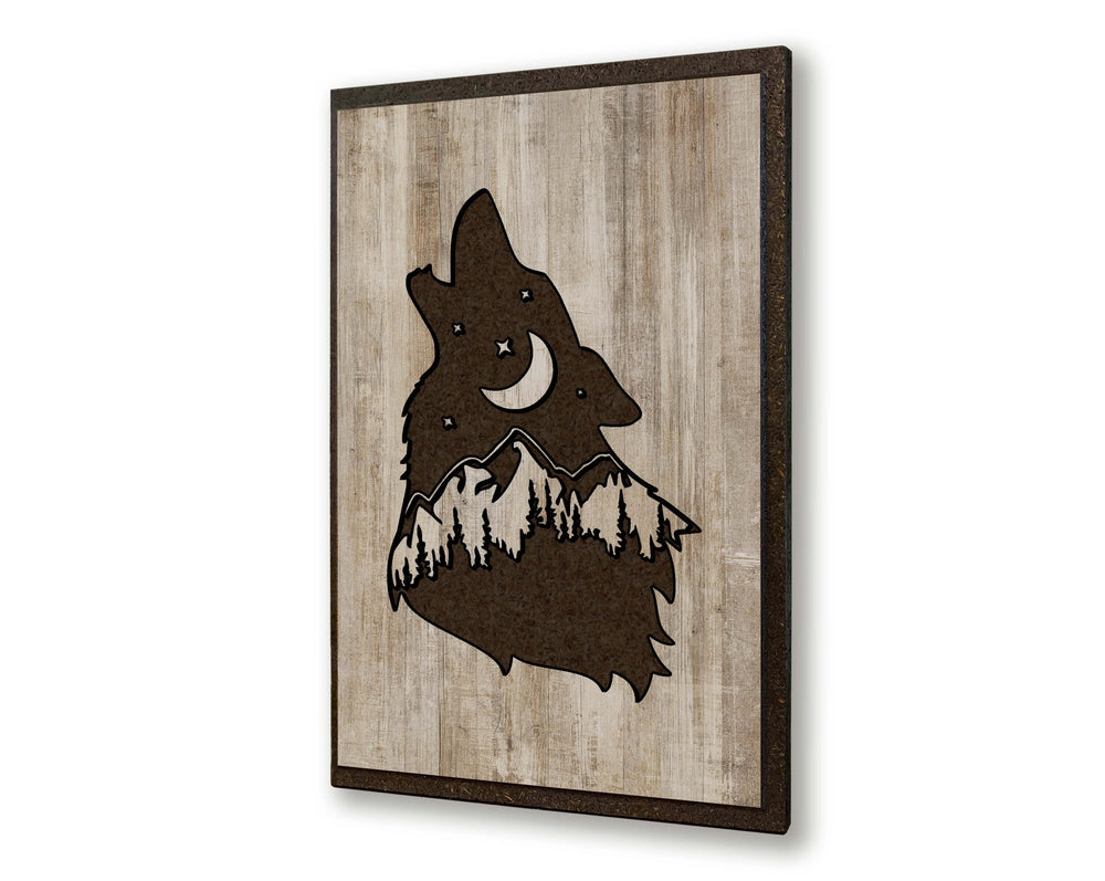 wolf howling at the moon